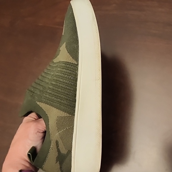 Steven Madden Gills Platform Slip-on Sneakers Green Camo sz 8.5 - Picture 7 of 8